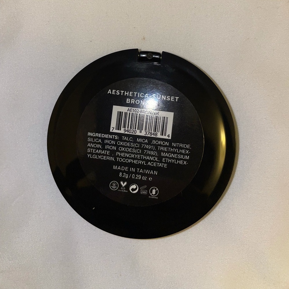 Bronzer - Picture 3 of 3